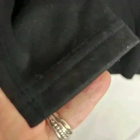 BNWOT Devops Soft Black Long sleeved Sports Shirt Size  Small - Picture 4 of 7